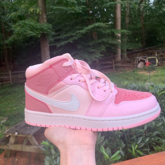 Jordan | Shoes | Nike Air Jordon Mid 